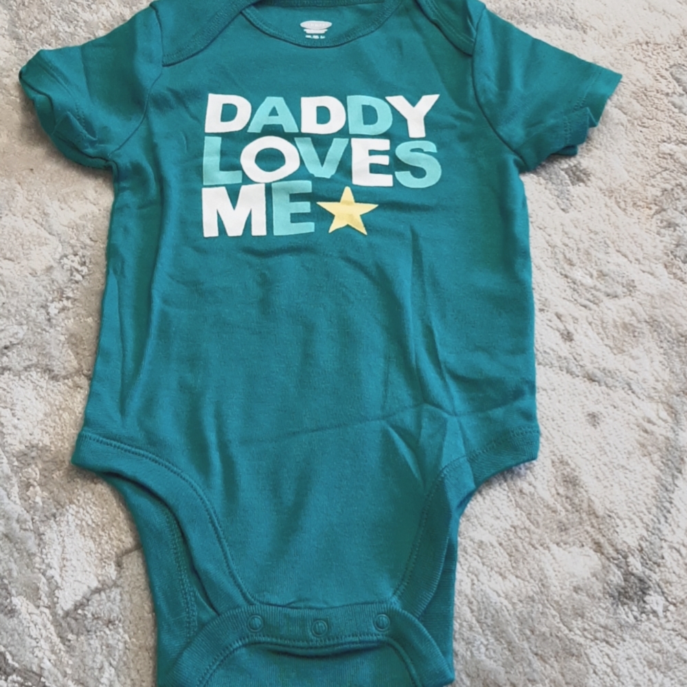 NWT Old Navy Unisex Teal Green Daddy Loves Me Short Sleeve Onesie, 18-24 Mo.